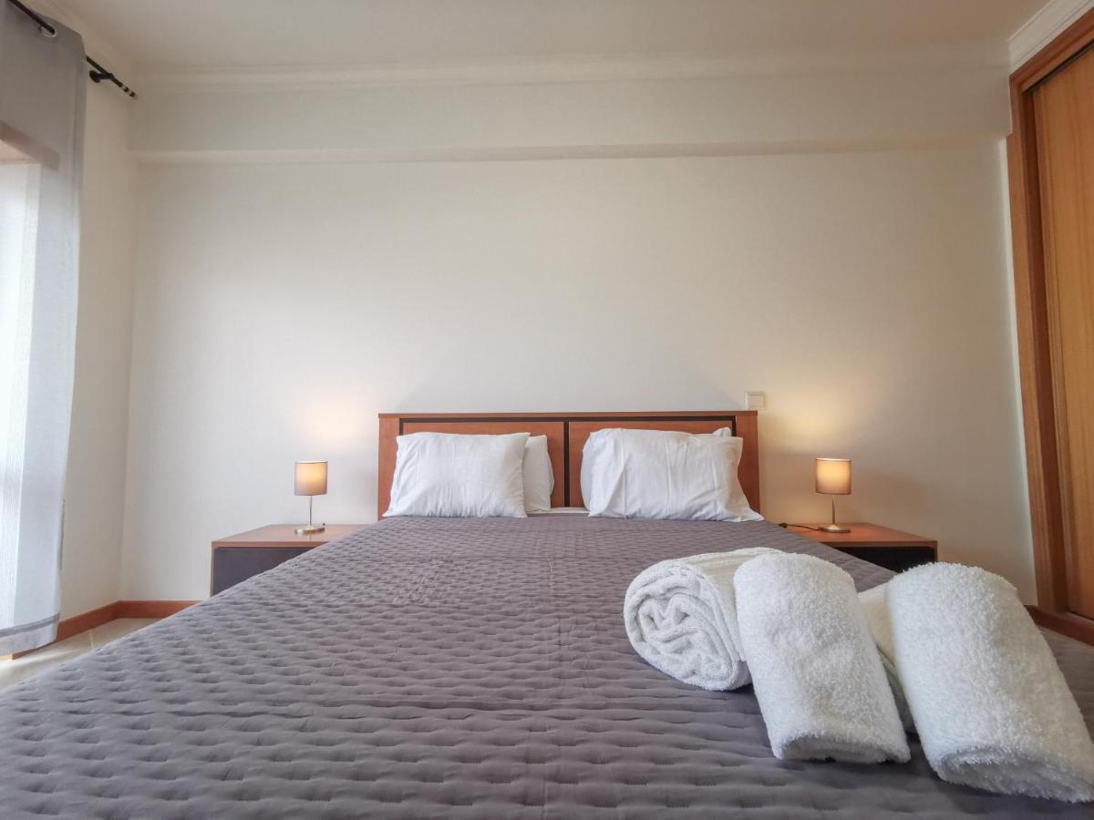 Apartment #100 Palmeira Flat With Shared Pool By Holidays